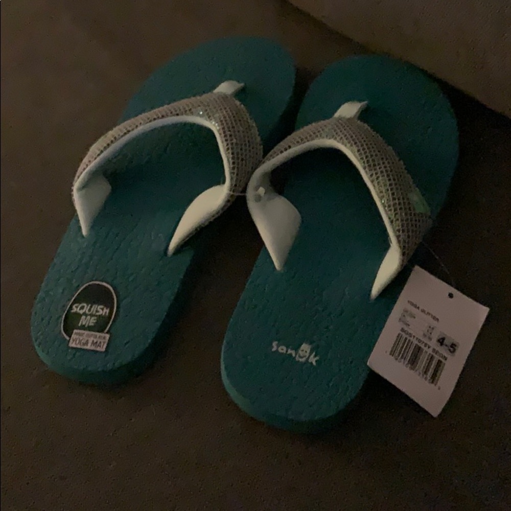 Sanuk flip flops comfort